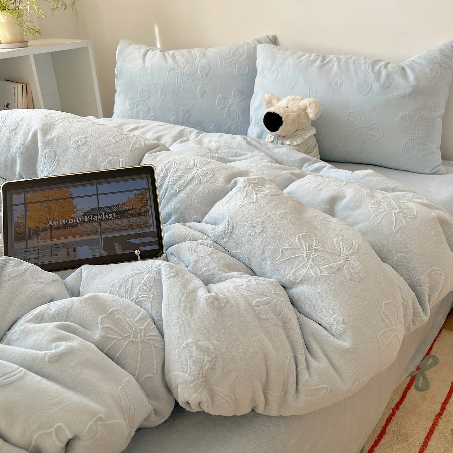 Powder Blue Bow Embossed Milk Fleece Comforter Cover Set Twin/Full, 100% Polyester Plush Bedding with Pillowcases, Cozy K-Style Room Decor, OEM ODM Factory Custom Sizes & Design