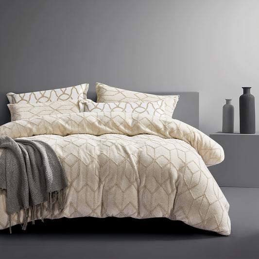 Elegant Beige Geometric Bedding Set – Luxurious Comfort with Modern Design