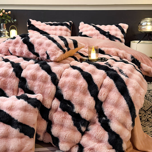 Pink Zebra Stripe Faux Fur Comforter Set Queen, 100% Polyester Plush Bedding with Pillow Shams, Glam Winter Bedroom Decor, OEM ODM Factory Customizable Bed Set for Brands