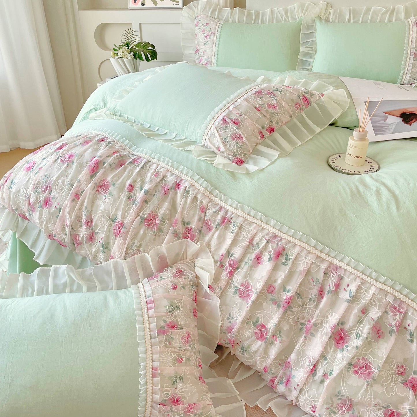 Blush Pink Spring Garden Duvet Cover Set Queen, 100% Polyester Floral Ruffle Bedding for All Seasons, Factory OEM ODM Custom Size & Private Label