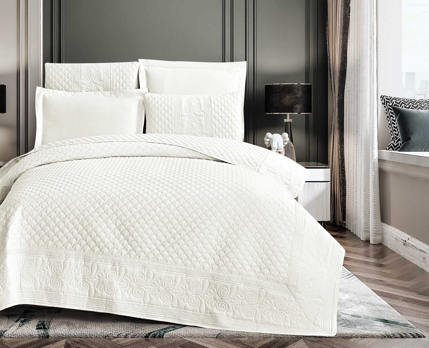 Soft Microfiber Quilted Bedspread Set in Light Gray | Lightweight All-Season Bedding with 1 Bedspread, 2 Pillowcases & 2 Shams | Elegant Textured Design for Cozy Family Bedrooms | Twin–Cal King Sizes