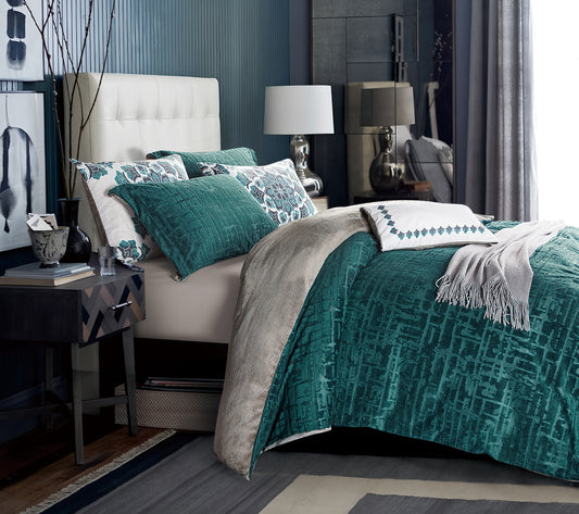 7-Piece Comforter Set, Green and Gray Design, Includes Comforter, Pillowcases, and Cushions