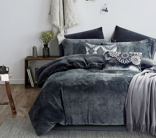 7-Piece Comforter Set, Dark Gray Geometric Design, Includes Comforter, Pillowcases, and Cushions