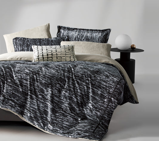 7-Piece Comforter Set, Abstract Gray and Black Design, Includes Comforter, Pillowcases, and Cushions