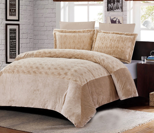 Custom Beige Faux Fur Comforter Set | OEM & ODM Bedding Manufacturer | Embossed Velvet Microfiber Quilt | Factory Direct Hotel & Home Luxury Bedding Supplier
