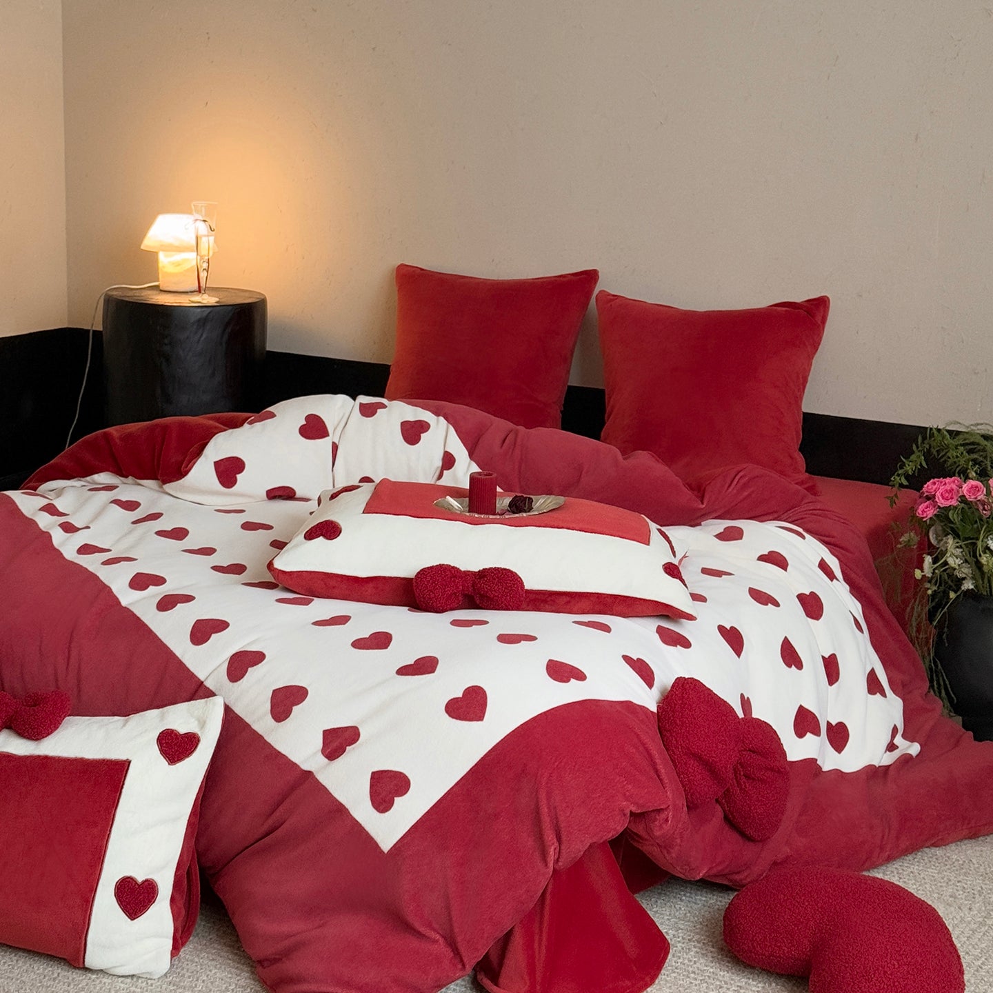 Romantic Red Heart Plush Duvet Cover Set Queen, 100% Polyester Fleece Bedding with Bow Cushions, Couple & Valentine Bedroom Décor, OEM ODM Factory Custom Size Logo & Gift Packaging