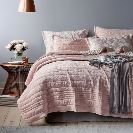 Blush Pink Textured Bedding Set – Soft Elegance for a Modern Romantic Bedroom