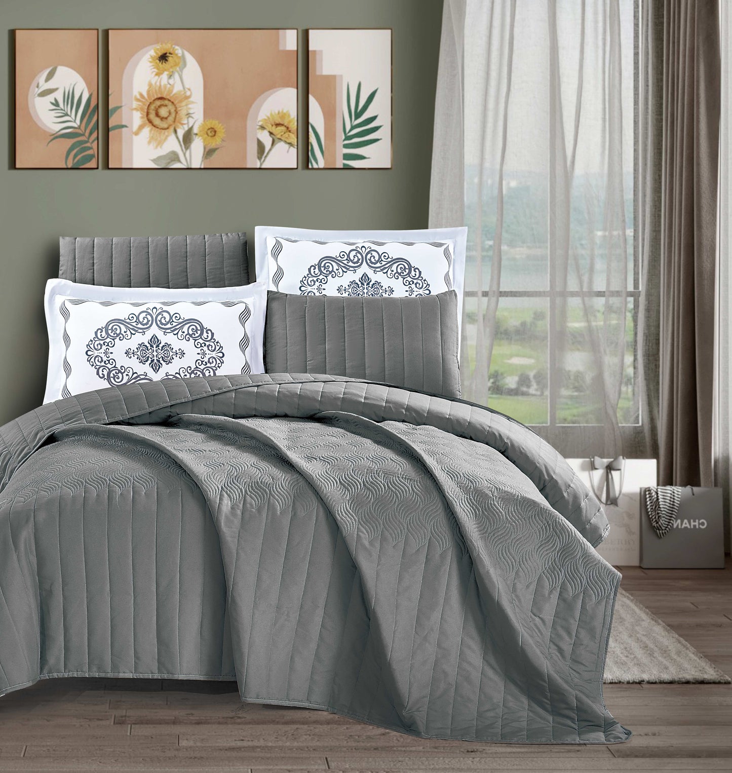 Cozy Blue Microfiber Quilted Bedspread Set | Soft All-Season Bedding with 1 Bedspread, 2 Pillowcases & 2 Shams | Elegant Stitching and Medallion Design for Family Bedrooms | Twin–Cal King Sizes