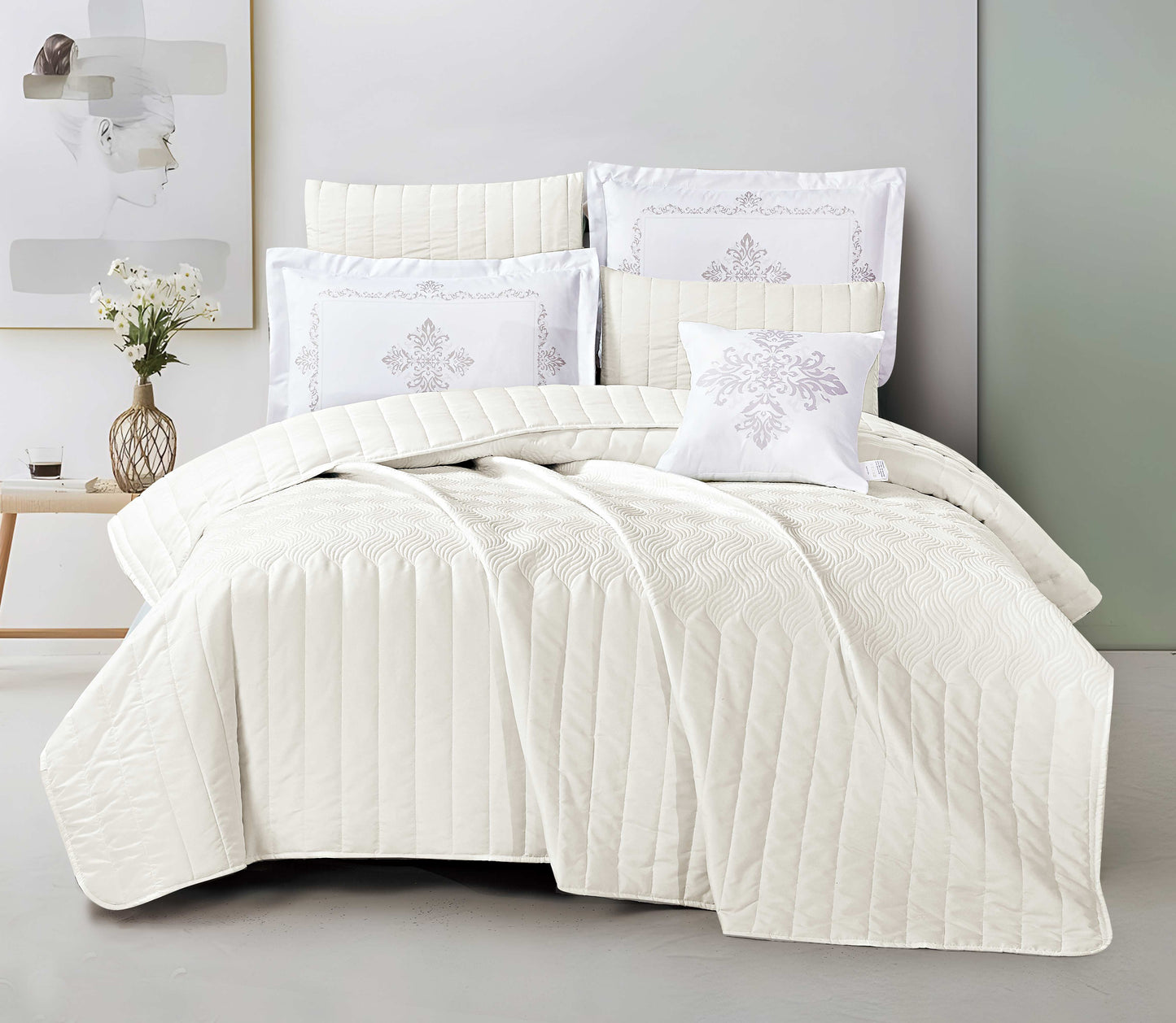 Cozy Blue Microfiber Quilted Bedspread Set | Soft All-Season Bedding with 1 Bedspread, 2 Pillowcases & 2 Shams | Elegant Stitching and Medallion Design for Family Bedrooms | Twin–Cal King Sizes