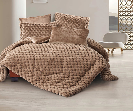 Luxury Mocha Faux Fur Microfiber Comforter Set | Ultra-Soft Textured Bedding with Plush Design | Machine Washable & Dry Clean Safe | Custom Size Duvet for Modern Luxury Home D¨¦cor
